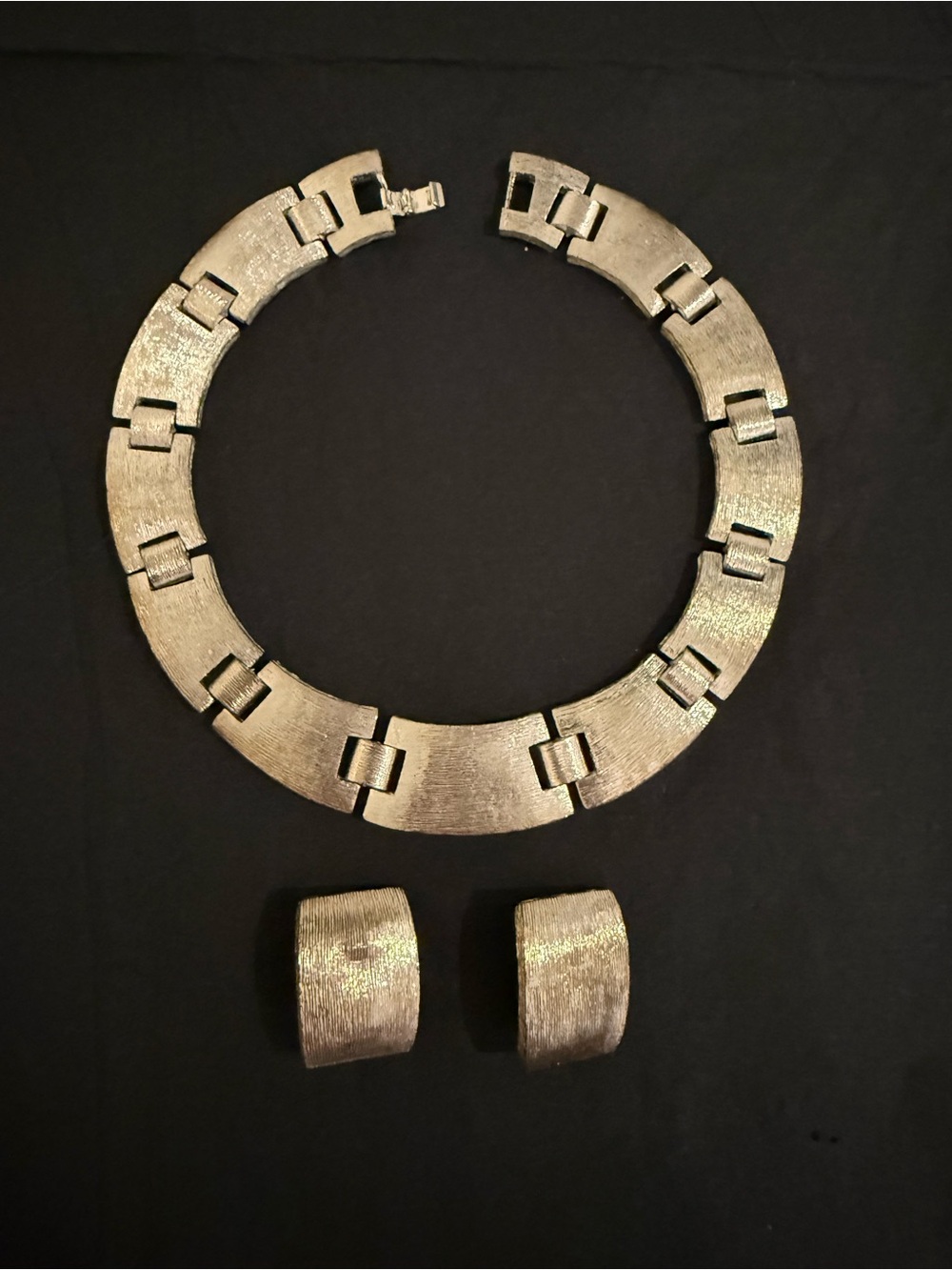 Vintage silver-toned chunky costume necklace and matching clip-on earrings